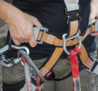 Kletterausrüstung ist Pflicht --- sicher ist sicher Kletterausrüstung ist Pflicht --- sicher ist sicher